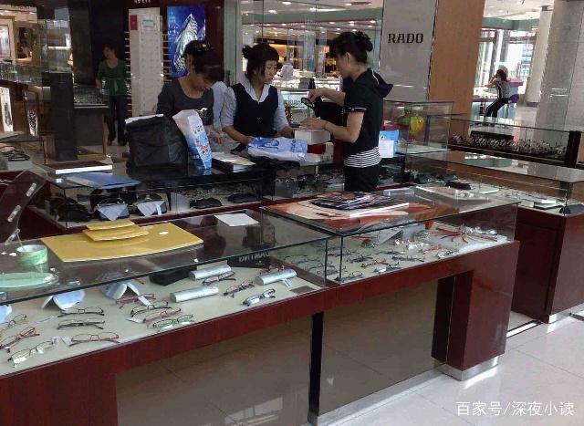 為什么很多眼鏡店沒有顧客卻沒倒閉?老板說了實(shí)情,竟有這些秘密